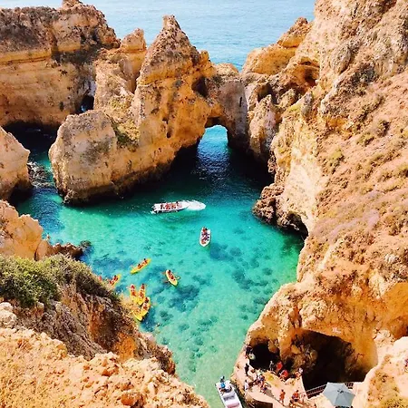 2 Bedrooms Appartement At Portimao 300 M Away From The Beach With Sea View And Furnished Garden * ポルティマン